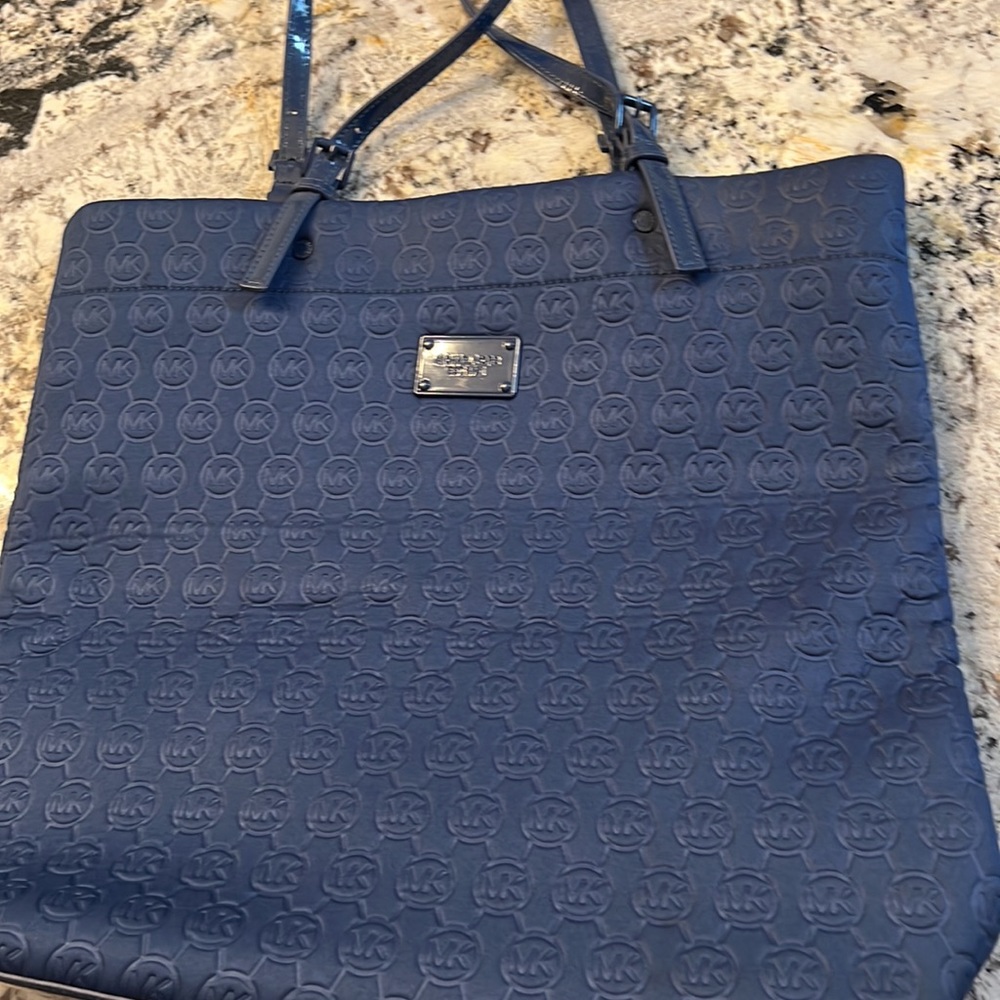 Bag - Picture 2 of 3